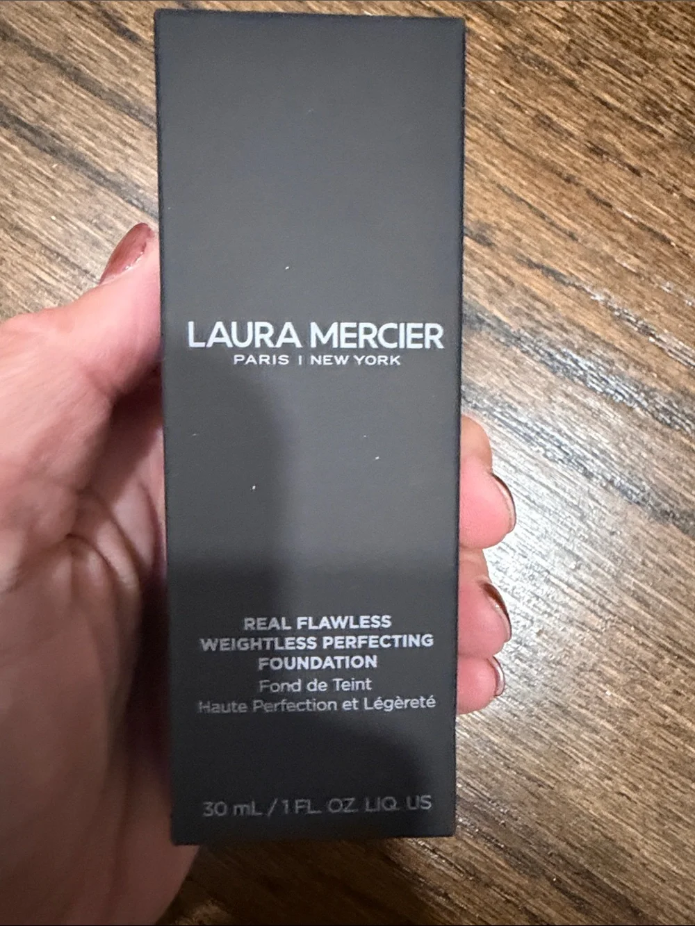 Laura Mercier Real Flawless Weightless Perfecting Foundation - 2N1 Cashew